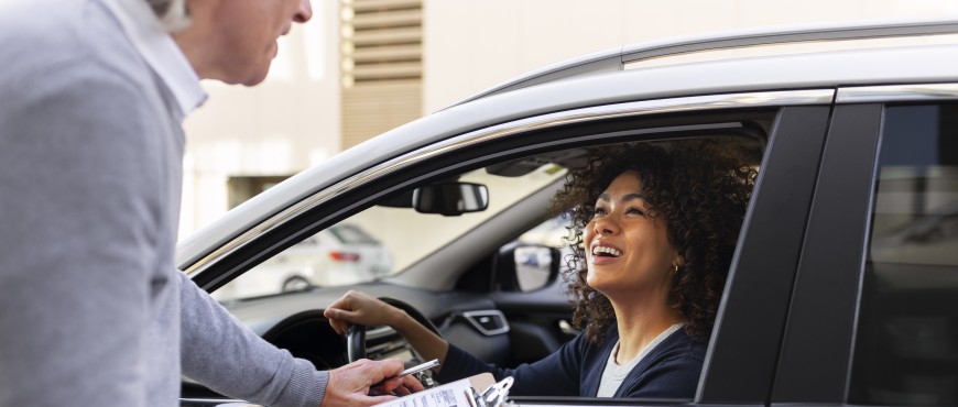 Is Monthly Car Rental Cheaper Than Daily Rentals in the UAE?